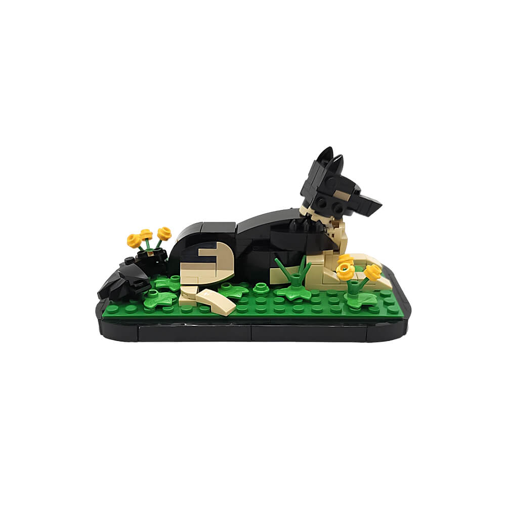 Sasha (German Shepherd) MOC 151pcs