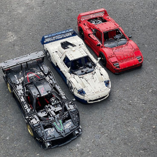 Pagani Zonda, Maserati MC12, Ferrari F40 technic building blocks