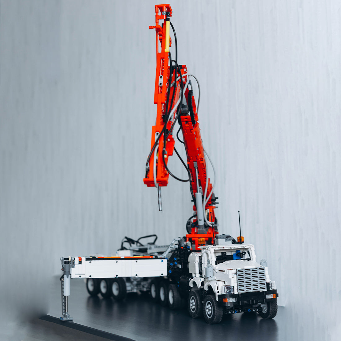 Image of product moc-105070-concrete-pump-truck