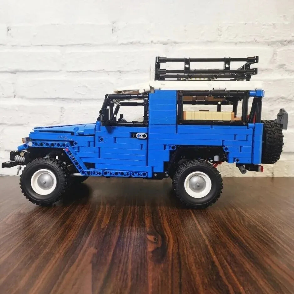 Toyota FJ40 Land Cruiser 2101pcs-Building Blocks set -Turbo Moc