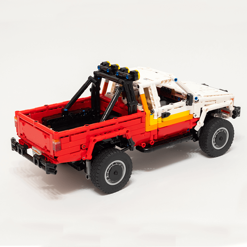 Toyota Hilux SR5 Ivan “Ironman” Stewart 1572pcs-Building Blocks set -Turbo Moc