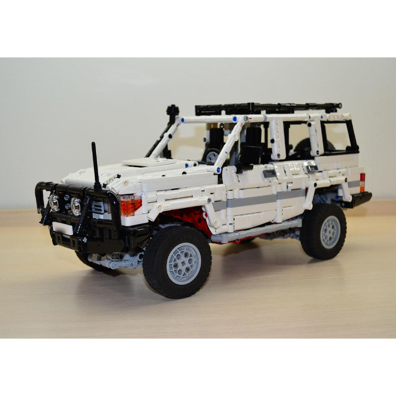 Toyota Land Cruiser 76 | 1715pcs-Building Blocks set -Turbo Moc