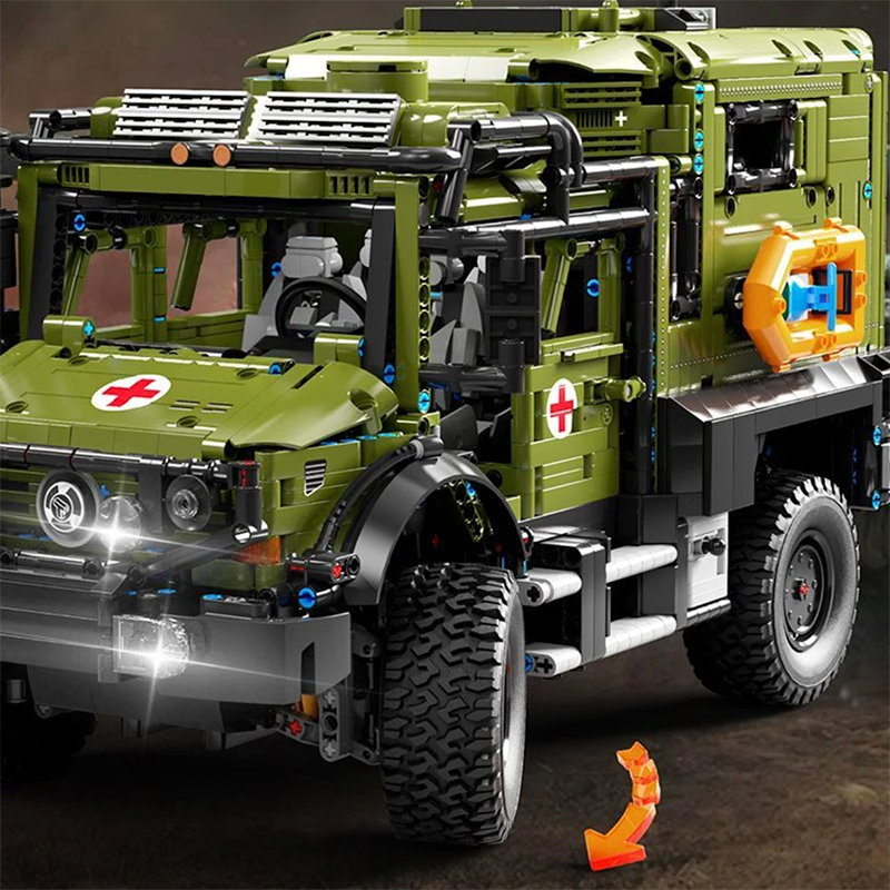 Armoured Military Ambulance 3849pcs - Building Blocks set - Turbo Moc