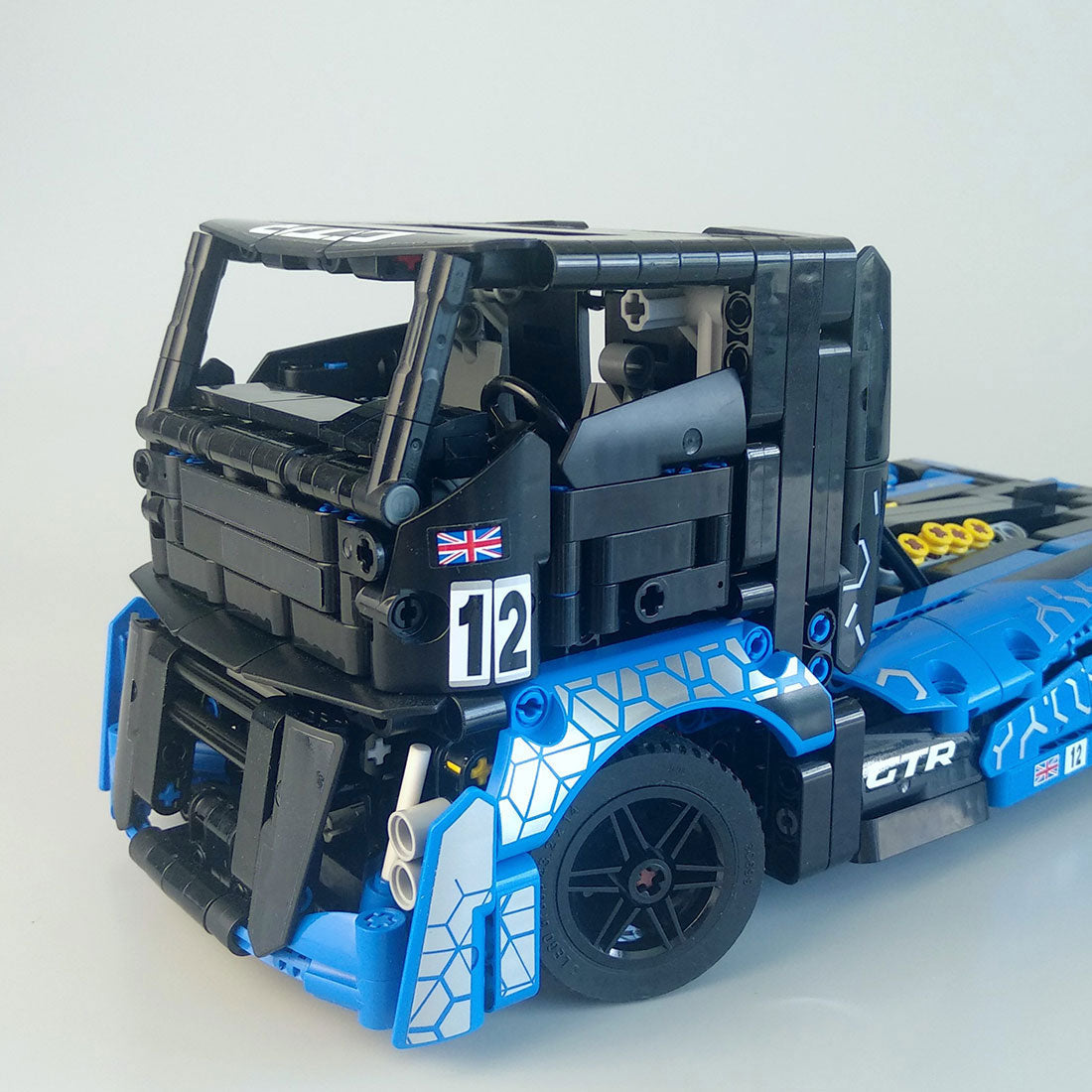 Image of product moc-78815-technology-american-light-truck